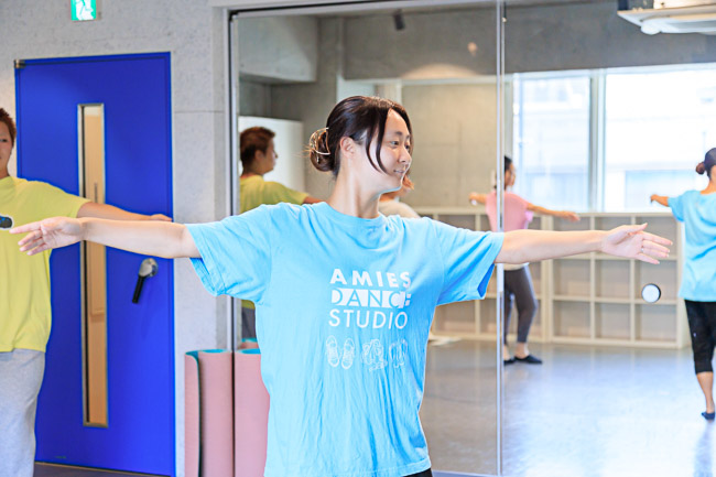 コンテンポラリーダンス入門〈大人〉